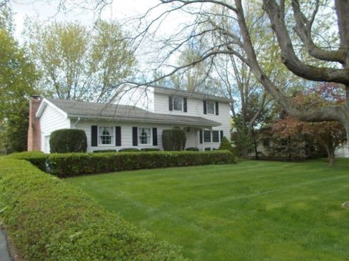 22 Tuscarora Ave, Geneseo, NY 14454-9406