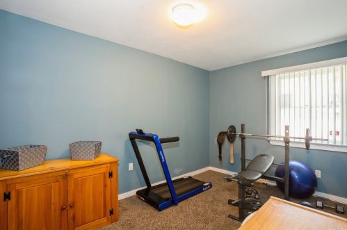 147 Washington Ave, Holtsville NY  11742-1051 exterior