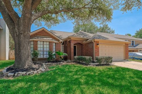2003 Old Dixie Dr, Richmond, TX 77406-6842