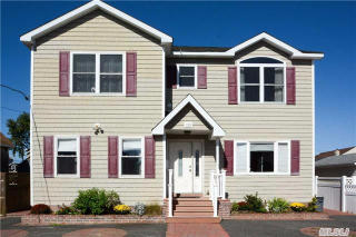 130 Beach Ave, North Bellmore, NY 11710-4703