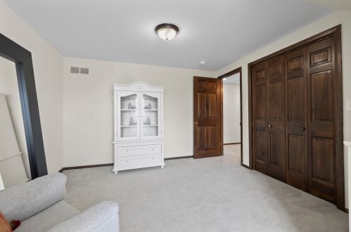 1110 Downing Dr, Waukesha WI  53186-6735 exterior