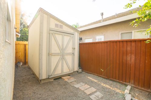 1710 Humboldt Ct, Los Banos CA  93635-5392 exterior