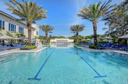 8696 Valhalla Dr, Delray Beach FL  33446-9568 exterior