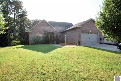 160 Cascade Dr, Paducah, KY 42003-1160