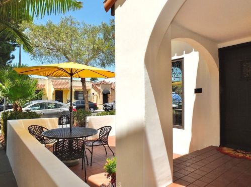 112 Argonne Ave, Long Beach, CA 90803-3226