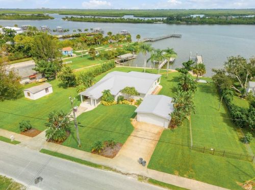 1819 Riverside Dr, Edgewater, FL 32141-3602
