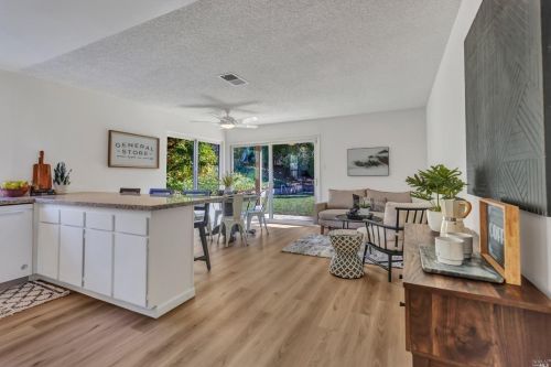 434 Brentwood Dr, Benicia CA  94510-1437 exterior