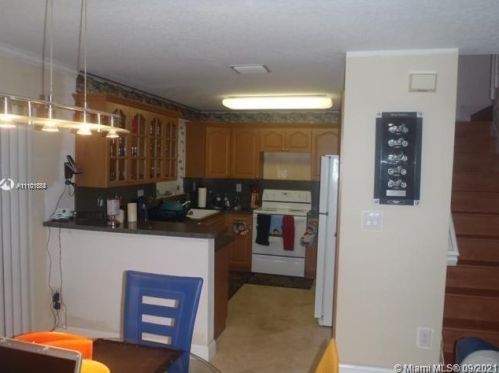 2124 171st Ter, Hollywood FL  33028-2054 exterior