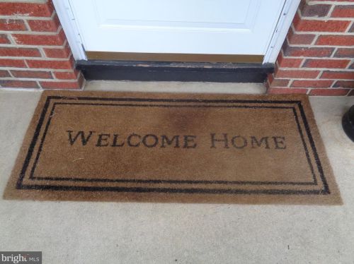 814 Windsor Dr, Riverton, NJ 08077-3717