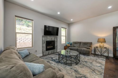 559 Greenwood Dr, Meadow Vista CA  95722-9708 exterior