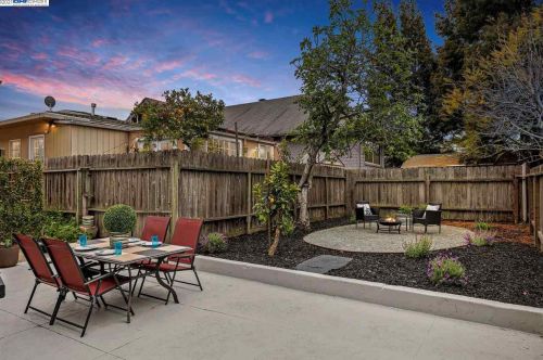 807 46th St, Oakland CA 94608-3418 exterior