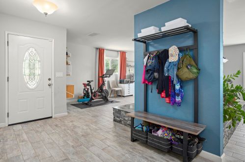 7990 Windsor Dr, La Mesa CA  91941-7808 exterior