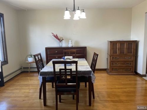 440 6th St, Palisades Park NJ  07650-2469 exterior