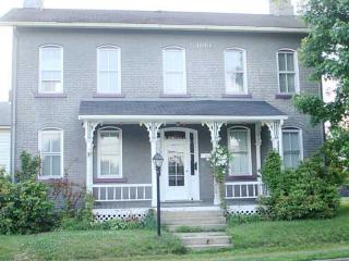207 Main St, Tarentum, PA 15084-1929