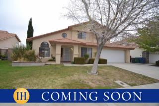 4553 Grandview Dr, Palmdale CA  93551-1165 exterior