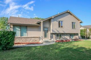 9812 Darnel Ave, Milwaukee WI  53224-2727 exterior