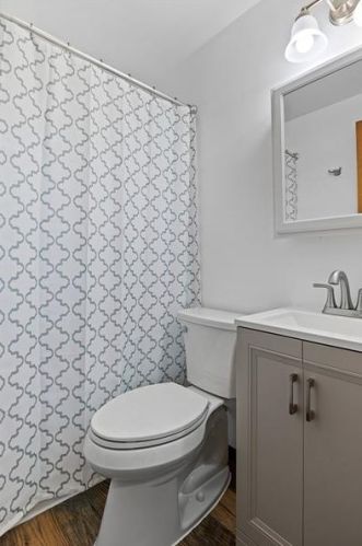 207 Dersam St, Mckeesport PA  15133-3512 exterior