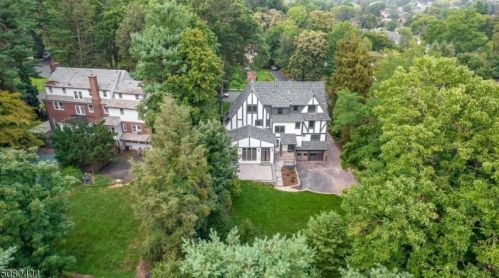 71 Llewellyn Rd, Montclair NJ  07042-2030 exterior