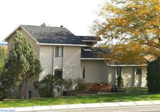 5309 Olympia St, Kennewick, WA 99337-4610