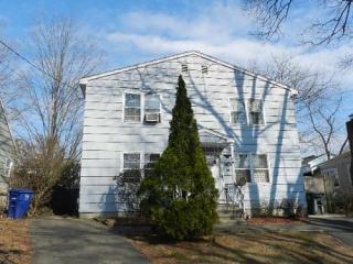 44 Pond St, Bridgeport, CT 06606-4831