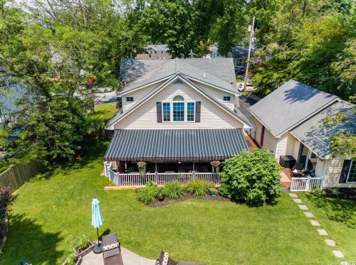 10 Osage Dr, Crotonville NY  10562-3815 exterior