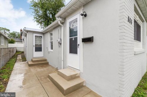 806 Pitman Ave, West Deptford NJ  08063-1324 exterior