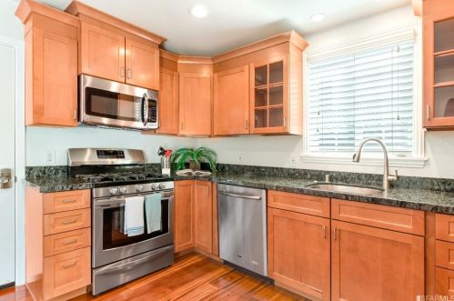 871 Larchmont Dr, Daly City CA  94015-3641 exterior