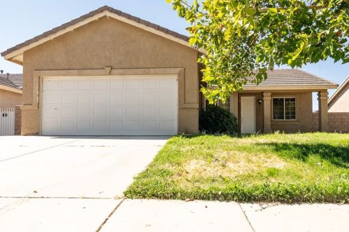 1646 Baring St, Lancaster, CA 93535-2216