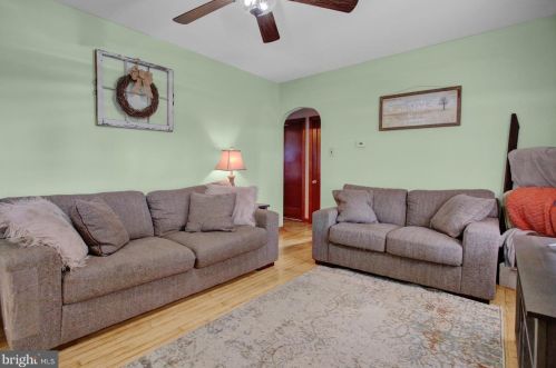 221 Nichols St, Dauberville PA  19533-9525 exterior