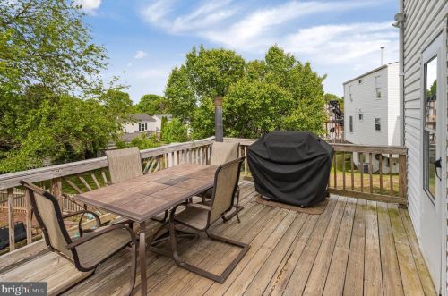 5624 Reardon Ln, Woodbridge VA  22193-3756 exterior