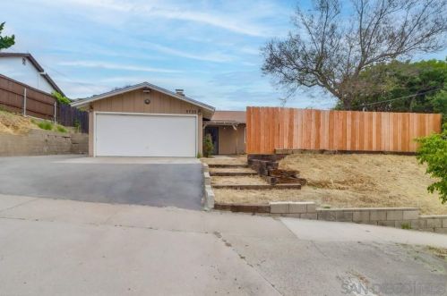 5735 Amarillo Ave, La Mesa, CA 91942-2890