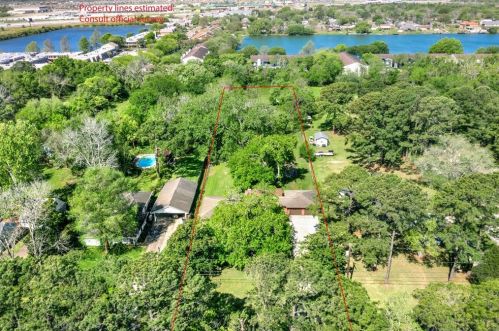 317 Noble Rd, Texas City, TX 77591-3121