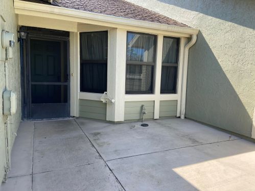 1542 Hatfield Ct, Fort Pierce, FL 34952-4290