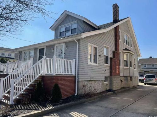 16144 99th St, Jamaica, NY 11414-3819