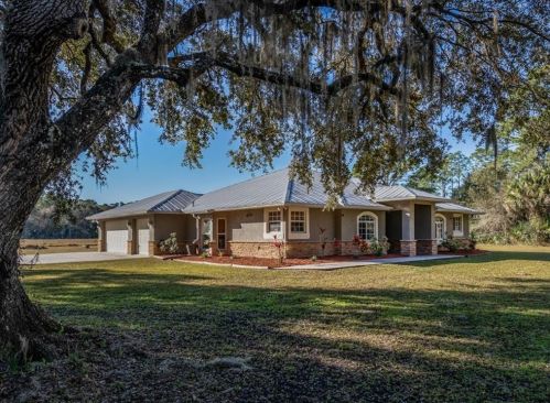 8313 Lightfoot Dr, Nokomis FL  34275-3211 exterior