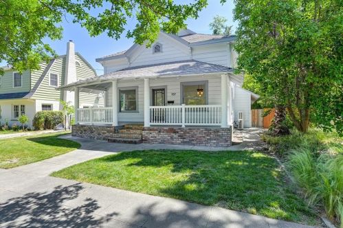 757 1st St, Woodland CA  95695-4805 exterior