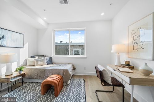 734 Dudley St, Philadelphia PA 19148-2340 exterior