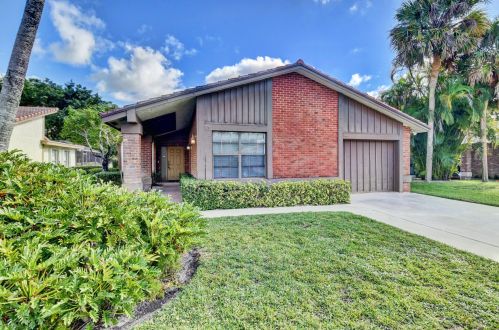 19652 Back Nine Dr, Boca Raton FL  33498-4606 exterior