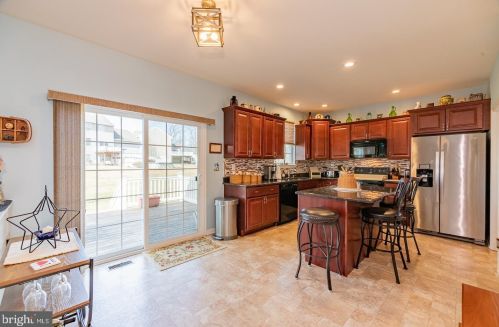 303 8th Ave, Parkesburg PA  19365-1359 exterior