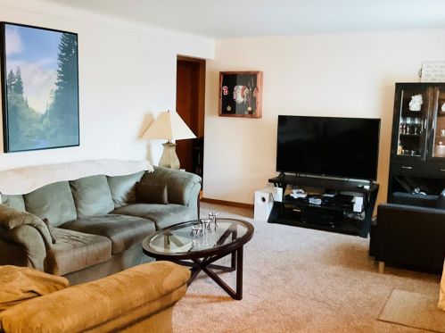 135 Clubvue Dr, Pittsburgh PA  15122-1923 exterior