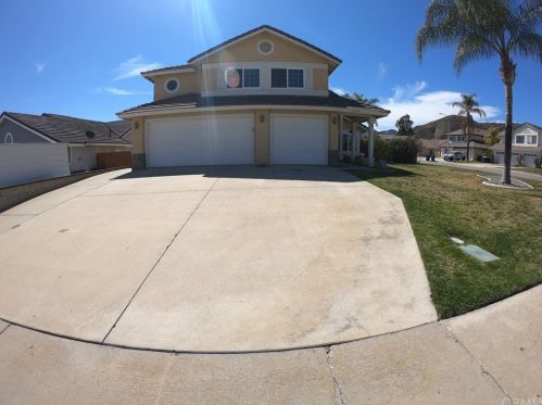 16524 Kiwi Way, Lake Elsinore, CA 92530-1728
