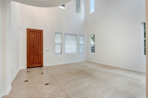 24613 Garland Dr, Santa Clarita CA  91355-4962 exterior