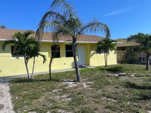 181 18th Ave, Boynton Beach, FL 33435-2282