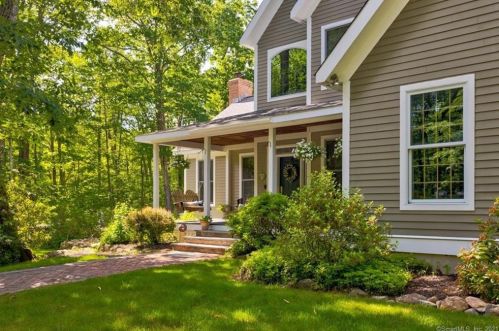 45 Troutwood Dr, New Hartford, CT 06057-4132