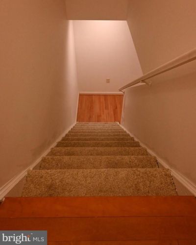 2308 Whitetail Ct, Herndon VA  20191-3018 exterior