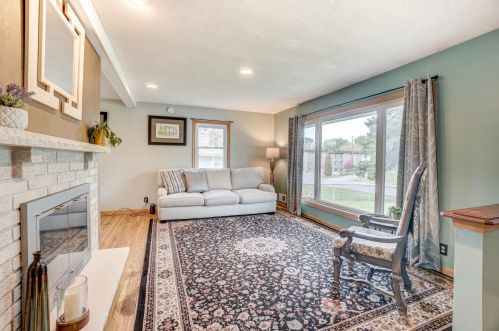 1010 Lynde Dr, Minneapolis, MN 55432-5739