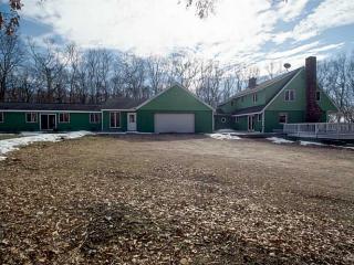 48 Maxson Hill Rd, Hopkinton, RI 02804-1802