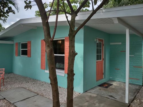 7889 64th St, Pinellas Park FL  33781-2122 exterior