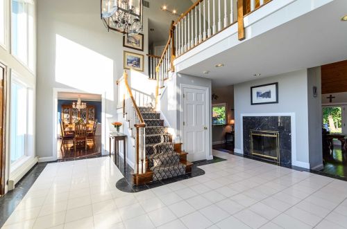 15 Peter Dr, New Hamburg, NY 12590-4935