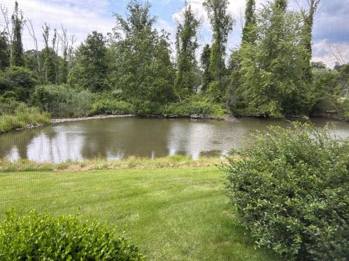 15 Creek Cir, Rhinebeck, NY 12572-1901